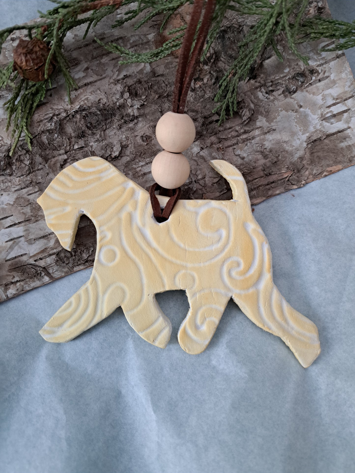 Embossed Wheaten Clay & Natural Bead Diffuser